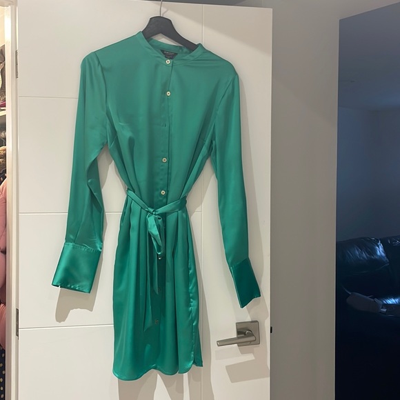 Emerald dress perfect for going out and super soft and comfy! - Picture 1 of 2
